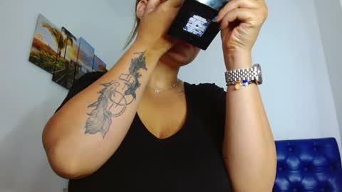 Snapshot of carla_beer chatting on January 10, 2025, 11:54 am Carla online show from January 10, 2025, 11:54 am