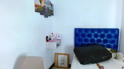 Snapshot of carla_beer chatting on February 25, 2025, 5:47 pm Carla online show from February 25, 2025, 5:47 pm