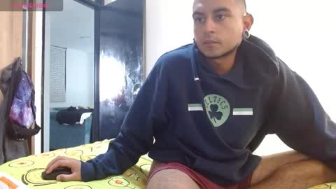 carlandelli1 online show from February 12, 2026, 3:07 pm