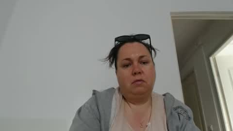 Carlaruth online show from April 13, 2026, 4:40 am