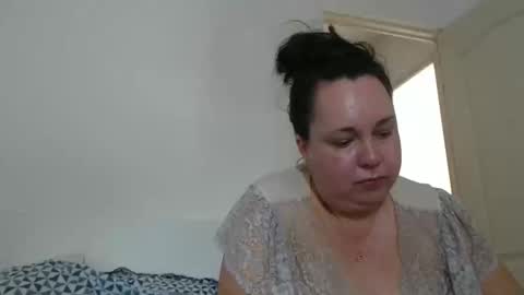 Snapshot of carlaruth chatting on May 16, 2026, 5:15 am Carlaruth online show from May 16, 2026, 5:15 am