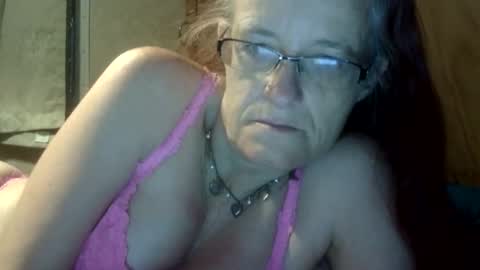 carleeswoman08 online show from March 24, 2026, 11:26 am