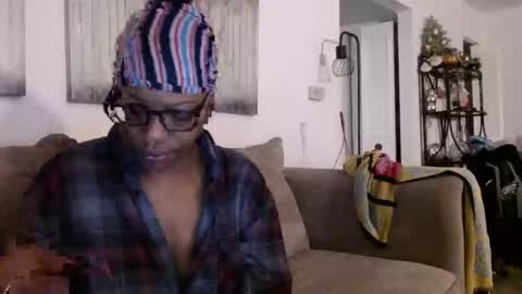 Snapshot of carliecreams chatting on February 7, 2026, 11:25 am Carlie online show from February 7, 2026, 11:25 am