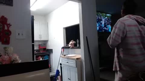 Snapshot of carliecreams chatting on February 20, 2026, 1:02 am Carlie online show from February 20, 2026, 1:02 am