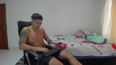 Snapshot of carlitosex09 chatting on October 5, 2025, 3:10 pm master online show from October 5, 2025, 3:10 pm