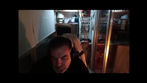 Snapshot of carlos_705 chatting on November 19, 2025, 4:12 am Albert King online show from November 19, 2025, 4:12 am