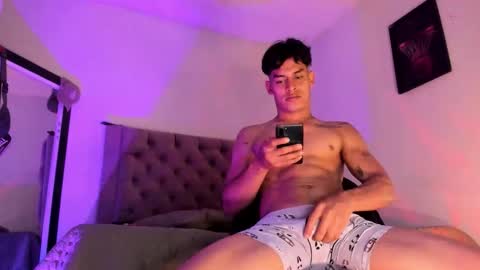 Snapshot of carloshero69 chatting on November 28, 2025, 9:17 pm carloshero69 online show from November 28, 2025, 9:17 pm