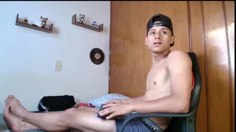 Snapshot of carloz_perez chatting on September 23, 2025, 5:16 pm carloz_perez online show from September 23, 2025, 5:16 pm