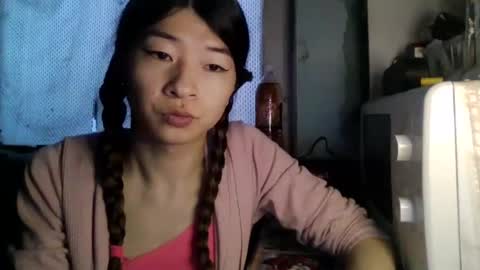 Snapshot of carlyjoy chatting on February 9, 2025, 12:41 pm CarlyJoy online show from February 9, 2025, 12:41 pm