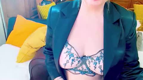 Carmen online show from February 14, 2026, 9:50 am