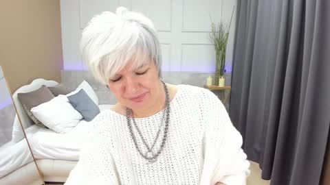 Snapshot of carmensoft chatting on December 9, 2024, 6:12 am Carmen online show from December 9, 2024, 6:12 am