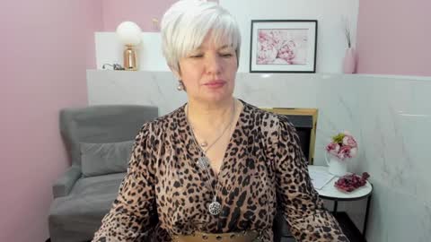 Snapshot of carmensoft chatting on December 15, 2024, 9:20 pm Carmen online show from December 15, 2024, 9:20 pm