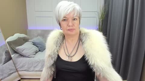 Snapshot of carmensoft chatting on December 29, 2024, 3:11 am Carmen online show from December 29, 2024, 3:11 am