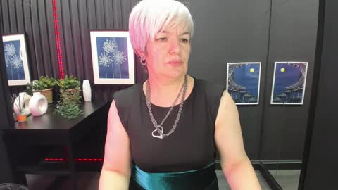 Snapshot of carmensoft chatting on January 4, 2025, 5:48 am Carmen online show from January 4, 2025, 5:48 am