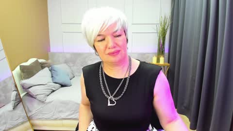 Snapshot of carmensoft chatting on January 13, 2025, 3:01 am Carmen online show from January 13, 2025, 3:01 am