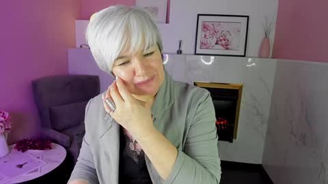 Snapshot of carmensoft chatting on January 20, 2025, 12:04 am Carmen online show from January 20, 2025, 12:04 am