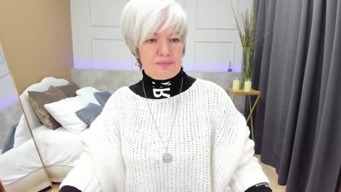 Snapshot of carmensoft chatting on January 24, 2025, 8:54 pm Carmen online show from January 24, 2025, 8:54 pm