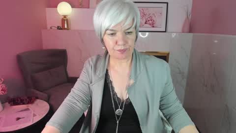 Snapshot of carmensoft chatting on January 27, 2025, 3:04 am Carmen online show from January 27, 2025, 3:04 am