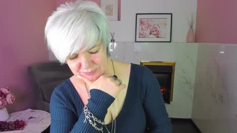 Snapshot of carmensoft chatting on February 5, 2025, 8:57 pm Carmen online show from February 5, 2025, 8:57 pm