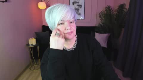 Snapshot of carmensoft chatting on February 8, 2025, 9:25 pm Carmen online show from February 8, 2025, 9:25 pm