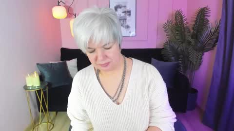 Snapshot of carmensoft chatting on February 12, 2025, 9:11 pm Carmen online show from February 12, 2025, 9:11 pm