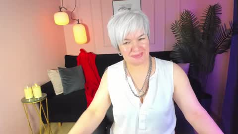 Snapshot of carmensoft chatting on February 15, 2025, 4:03 am Carmen online show from February 15, 2025, 4:03 am