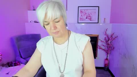 Snapshot of carmensoft chatting on September 17, 2025, 8:43 pm Carmen online show from September 17, 2025, 8:43 pm