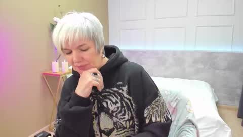 Snapshot of carmensoft chatting on October 2, 2025, 9:11 pm Carmen online show from October 2, 2025, 9:11 pm