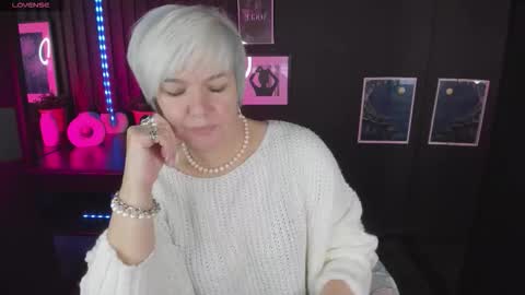 Snapshot of carmensoft chatting on October 28, 2025, 9:06 pm Carmen online show from October 28, 2025, 9:06 pm