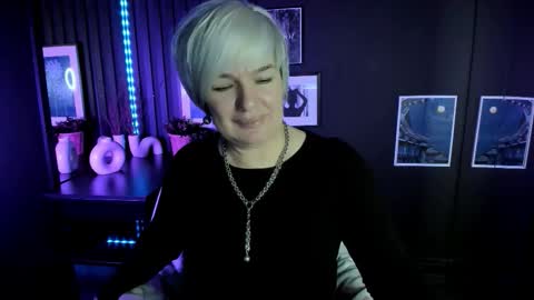 Snapshot of carmensoft chatting on November 14, 2025, 9:24 pm Carmen online show from November 14, 2025, 9:24 pm