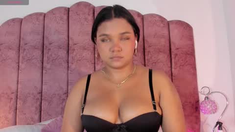 carolina_evannss online show from February 1, 2026, 3:49 am