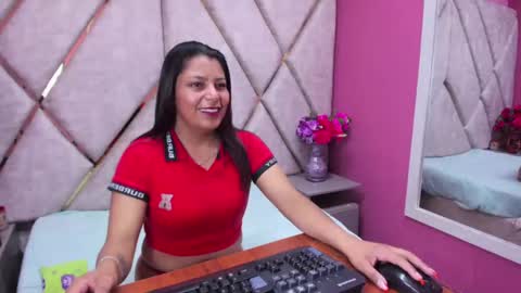 carolina suarez online show from October 16, 2025, 2:34 am