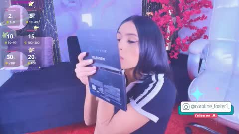 caroline_foster1 online show from December 15, 2025, 12:09 pm