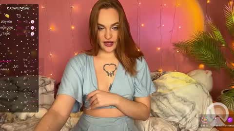 Snapshot of caroline_kiparis chatting on February 20, 2025, 10:59 pm Caro online show from February 20, 2025, 10:59 pm