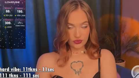 Snapshot of caroline_kiparis chatting on March 6, 2025, 11:09 pm Caro online show from March 6, 2025, 11:09 pm