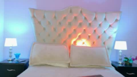 Caroline online show from April 9, 2026, 8:58 pm