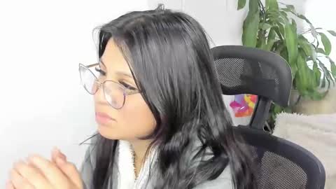 Snapshot of caroline_rodriguez_9 chatting on September 27, 2025, 4:12 pm caroline_rodriguez_9 online show from September 27, 2025, 4:12 pm