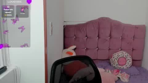 Snapshot of caroline_rodriguez_9 chatting on October 25, 2025, 7:19 pm caroline_rodriguez_9 online show from October 25, 2025, 7:19 pm