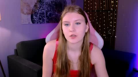 Snapshot of carolinedesire chatting on March 18, 2026, 7:44 am Caroline online show from March 18, 2026, 7:44 am