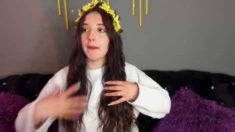    online show from December 9, 2024, 1:34 pm