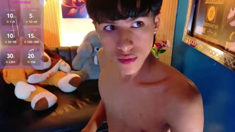 carolinejesh online show from April 3, 2026, 2:26 pm