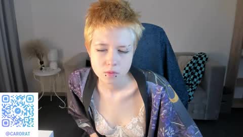 CarolineRichter online show from September 22, 2025, 2:13 am