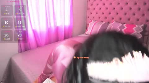 Caroline  online show from March 12, 2026, 3:18 pm