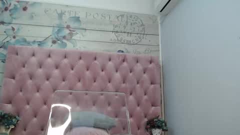 CarollaOxy online show from February 18, 2025, 5:31 am