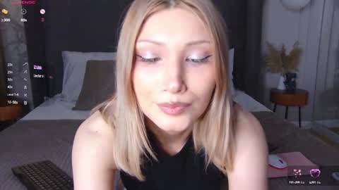 Snapshot of carolreeves chatting on June 9, 2026, 5:13 pm Carol online show from June 9, 2026, 5:13 pm