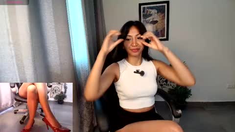 Snapshot of carolu_ chatting on September 17, 2025, 12:40 pm Caro online show from September 17, 2025, 12:40 pm