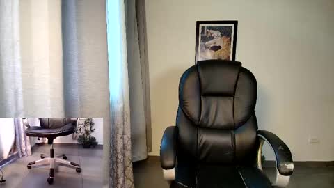 Snapshot of carolu_ chatting on September 25, 2025, 1:37 pm Caro online show from September 25, 2025, 1:37 pm