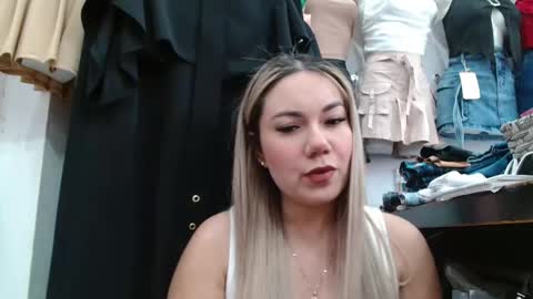 caroo0615 online show from October 27, 2025, 11:41 pm