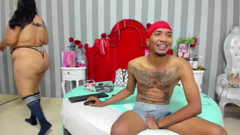 caroyandy online show from May 4, 2026, 12:34 pm