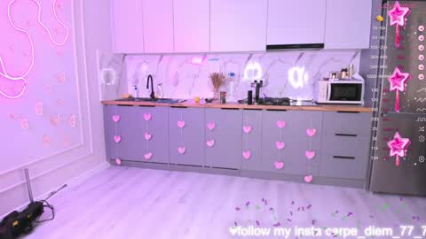 Snapshot of carpe_diemmm chatting on December 19, 2024, 2:45 am Yummi online show from December 19, 2024, 2:45 am